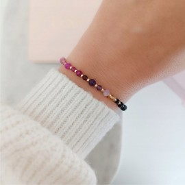 Bransoletka na nici z kolorowych kamieni