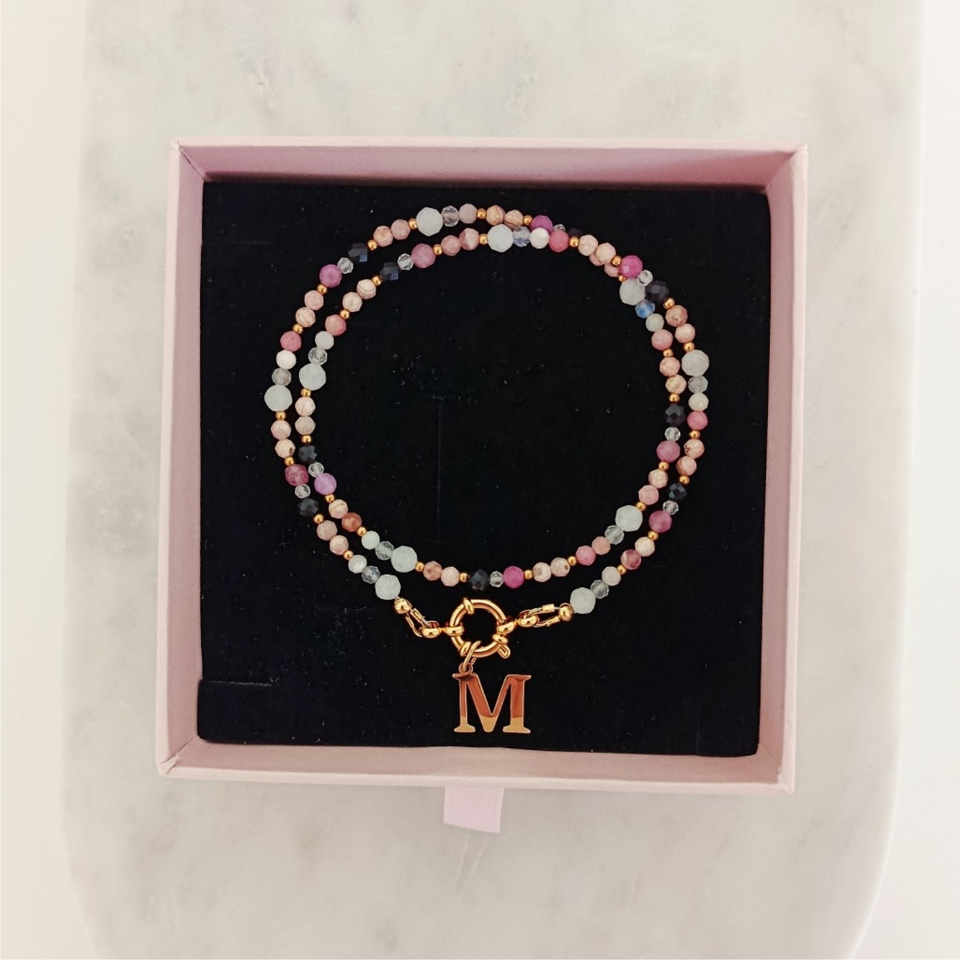 Naszyjnik z Literką Opal Turmalin