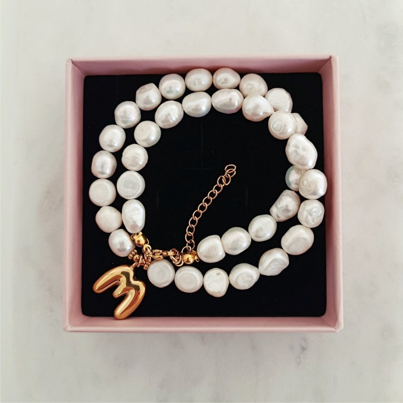 Naszyjnik z Literką dmuchaną Perły