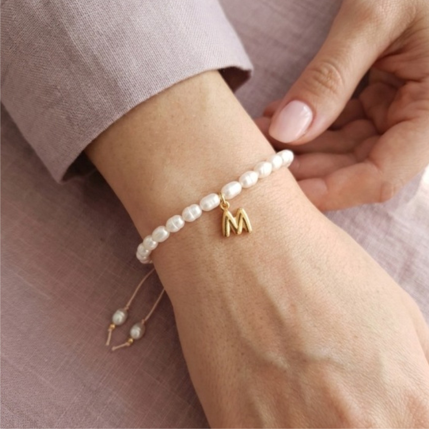 Bransoletka z Literką Perły Naturalne